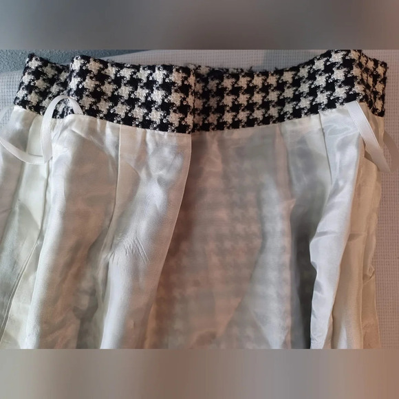 A Mondi Vintage Wool Lined Mini Houndstooth Skirt Black White - Picture 3 of 8